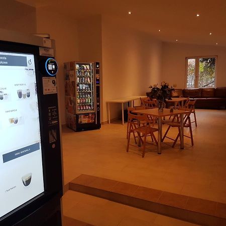 Hotelik Okecie 39 - Nocleg I Parking Blisko Lotnisko Okecie وارسو المظهر الخارجي الصورة